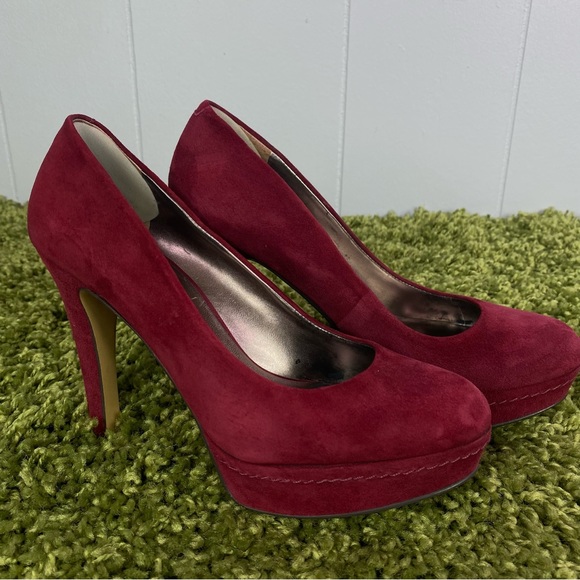 Nine West Red Suede Platform Pumps 7.5M - Picture 3 of 10